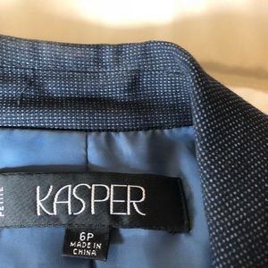 Size 6P Kasper women’s work suit